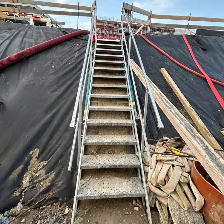 Escalier de Chantier 15 Marches Accès Largeur 0,7 m